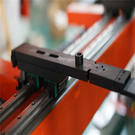 ອັດຕະໂນມັດ E200p ເຄື່ອງກົດດັນໄຮໂດຼລິກ 3+1 ແກນ bending machine with plate support arms