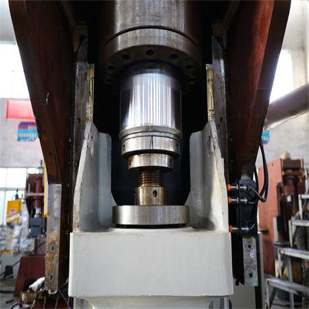 1025 Steel Squeezing Machine 300 Ton Golf Club Heads Hot Forging Hydraulic Press